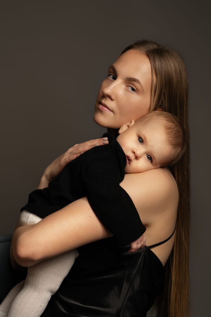 Mamos ir dukros portretas